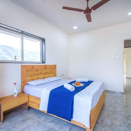 Empyrean Stay Ll 6Bhk Ll Royal Bramha Palace Ll Pvt Pool Ll Lonavala Eksteriør billede