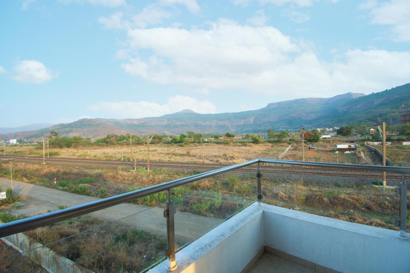 Empyrean Stay Ll 6Bhk Ll Royal Bramha Palace Ll Pvt Pool Ll Lonavala Eksteriør billede